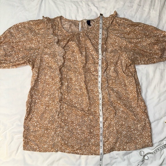 Universal Thread | Prairie Peasant Shirt Short Sleeve Crewneck Floral Ruffle - Picture 11 of 12